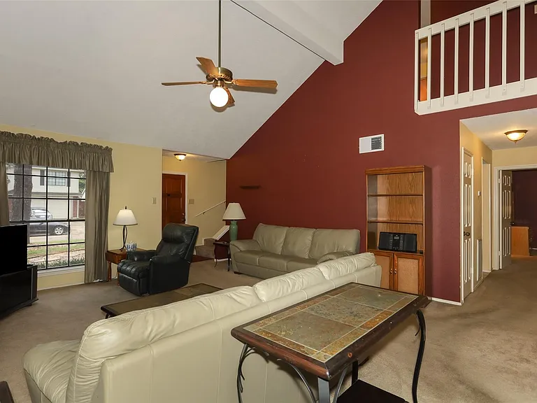 16410 Salinas Ln — Photo 8