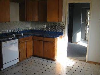 4th image of 146 N Idlewild Ave