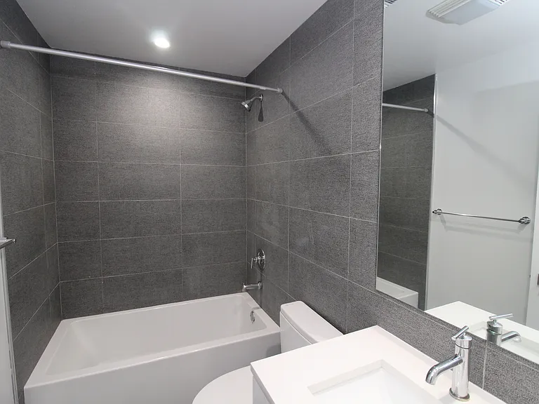 1474 N Milwaukee Ave #2F — Photo 24