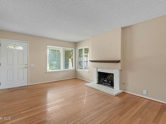 3rd image of 2569 Oakbrook Dr