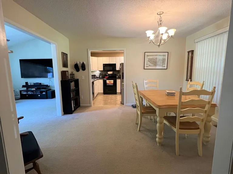 305 Woodgreen Dr — Photo 9