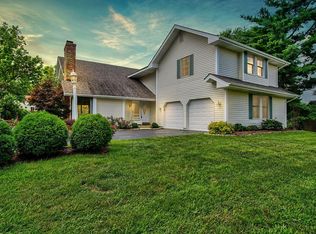 15958 Sewell Ct, Chesterfield, MO 63005