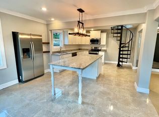 1296 Warner Hall Dr, Virginia Beach, VA 23454
