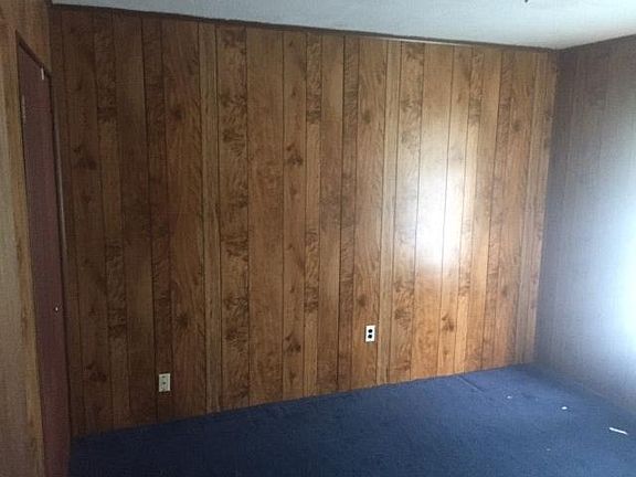 4th image of 4461 N Lakeshore Dr APT 2