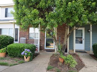 3847 Mosscroft Ln, Charlotte, NC 28215