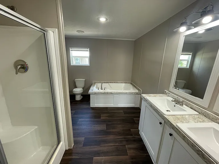 Amherst Ridge — Photo 17