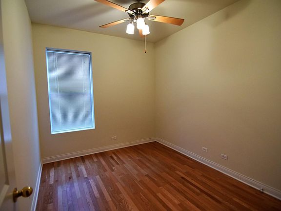 5th image of 2143 W Ainslie St