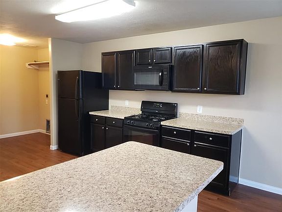 5th image of 835 Darbydale Crossing Ln
