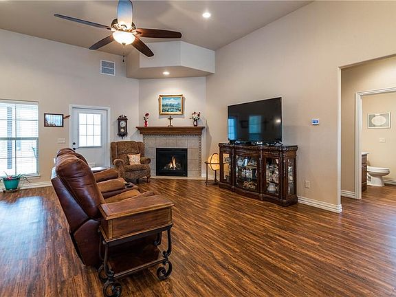 5th image of 3142 N Haven Dr