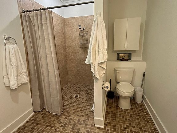 5th image of 30 E Johnston St Floor 2