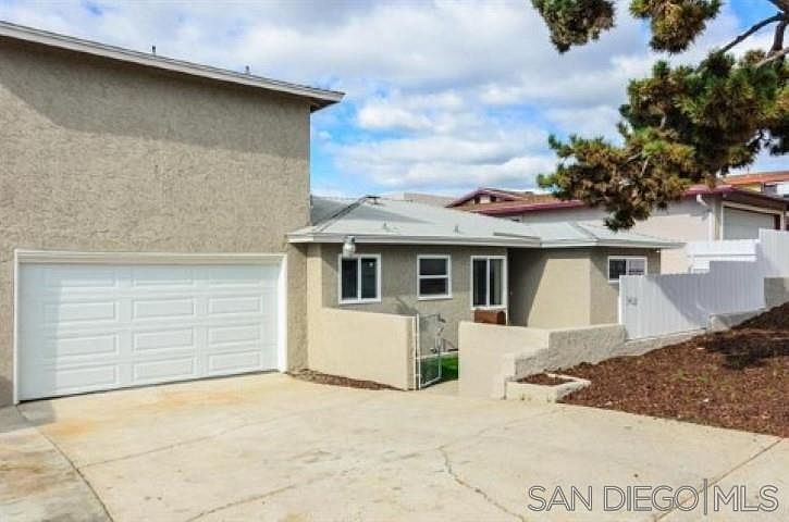 1st image of 5468 Encina Dr