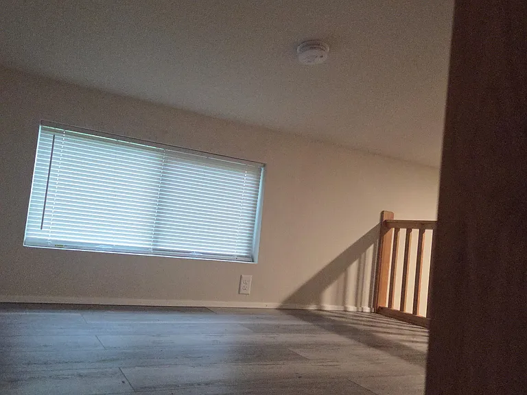 45161 McKenzie Hwy #A — Photo 7