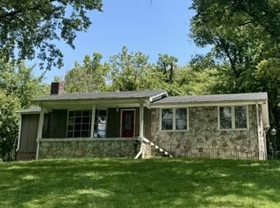 183 Maple St, Gordonsville, TN 38563