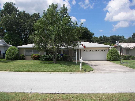 Front view of home