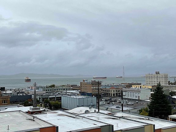 3rd image of 1000-1046 Grand Ave #1020