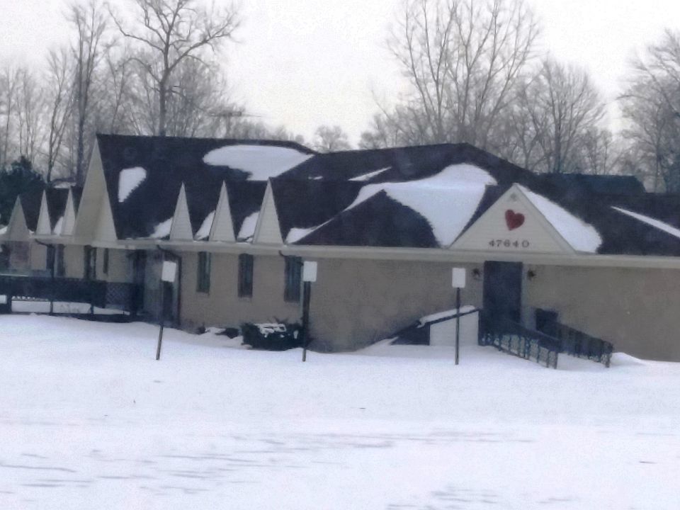 2nd image of 47640 Gratiot Ave