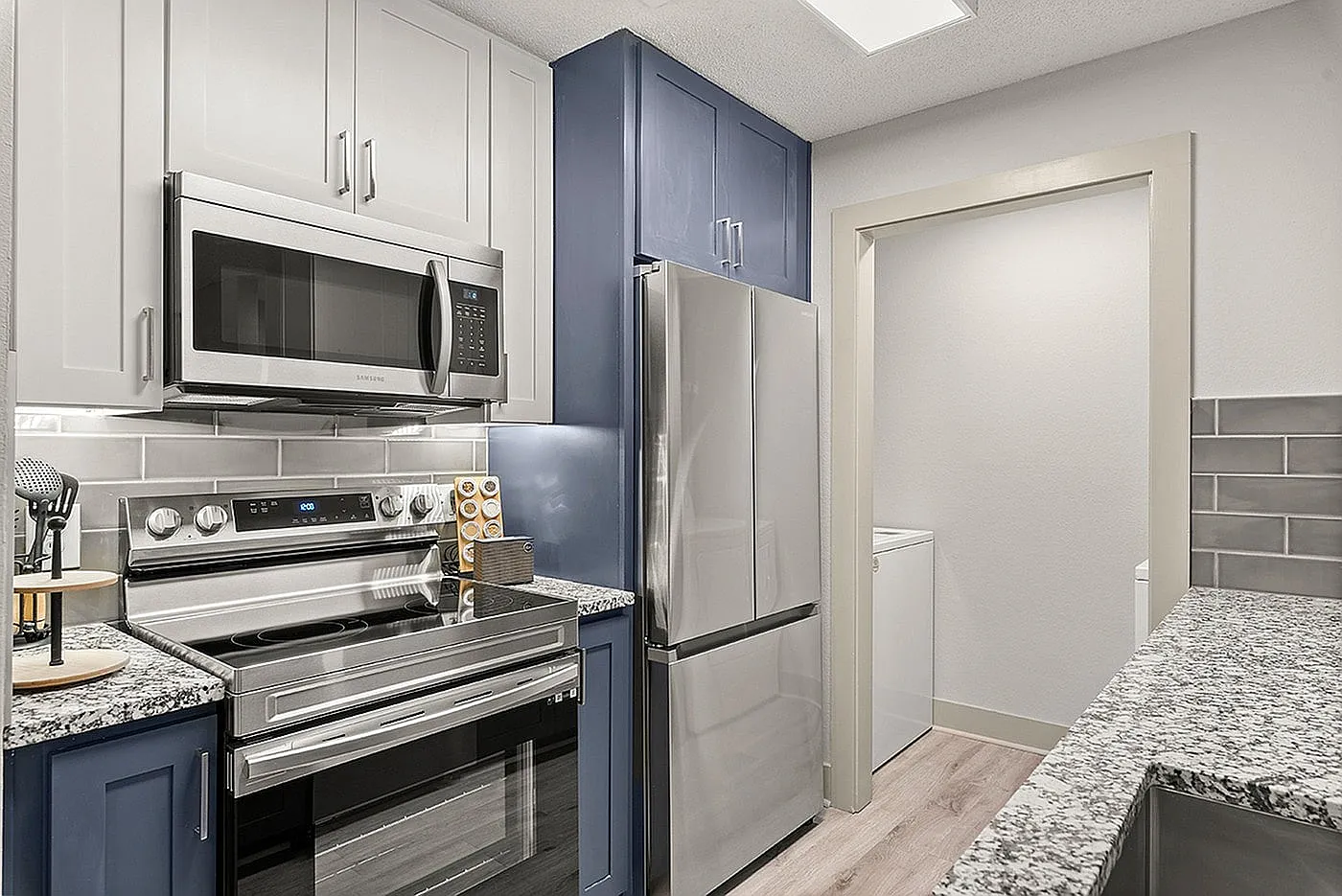 83 Reserve — Photo 3