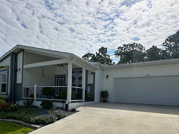 Carriage Farmhouse 2-car finished garage