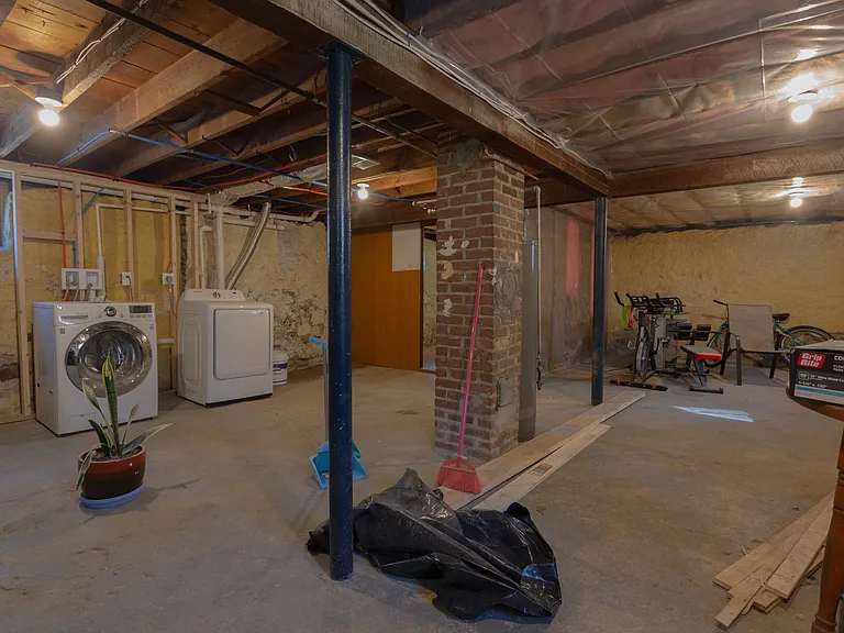 50 Evans St — Photo 13