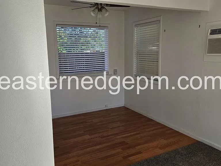 305-339 NW 8th Ave — Photo 10