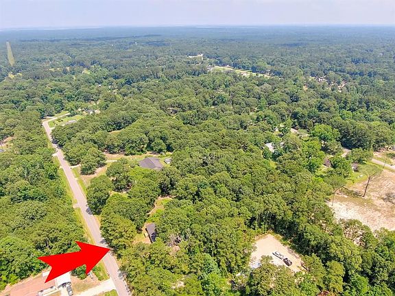 3rd image of 127 Birchwood Dr