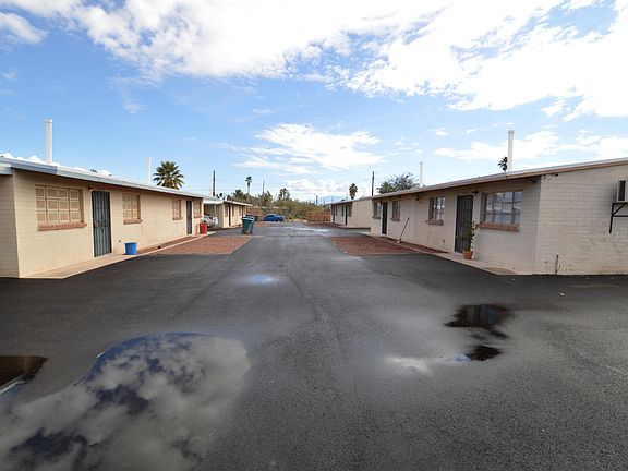 3rd image of 2943 N Flanwill Blvd #A