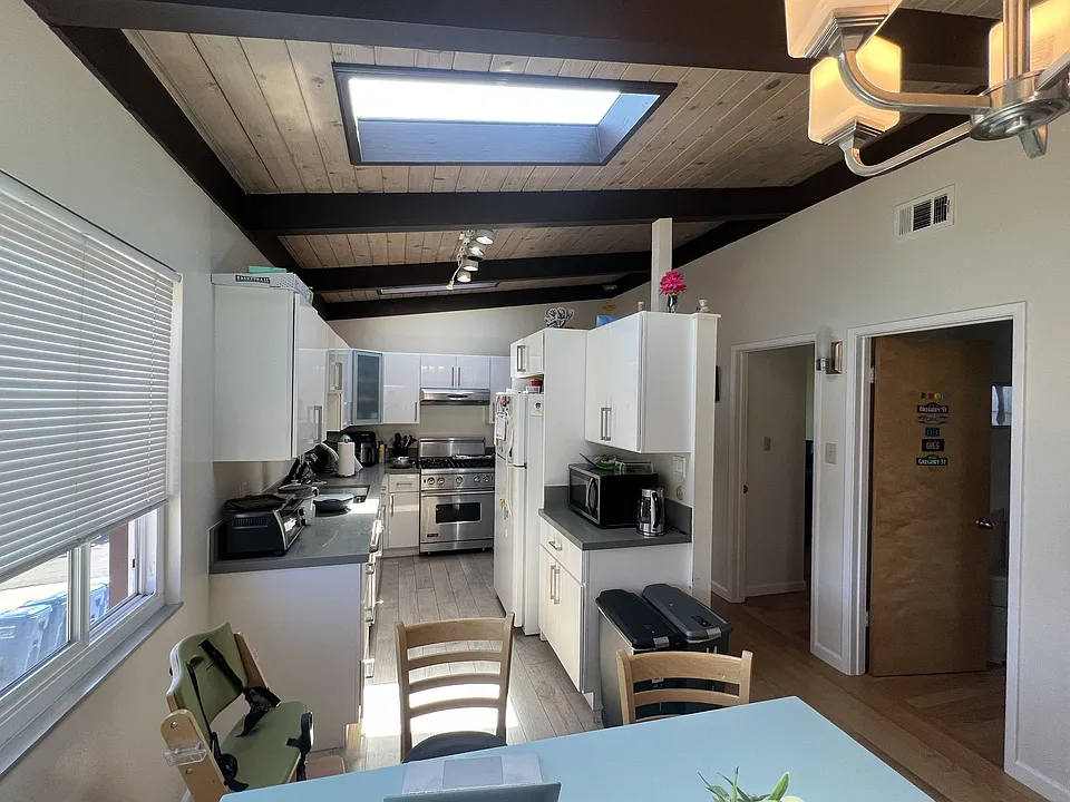 814 Lexington Ave #5