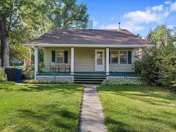914 Kingsbury St, Belle Fourche, SD 57717