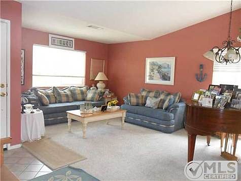 4th image of 2454 Linda Ct