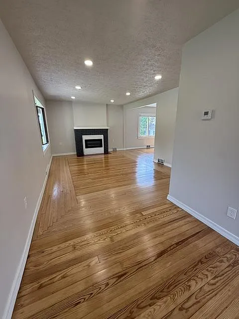 188 Meadowbrook Ave — Photo 3
