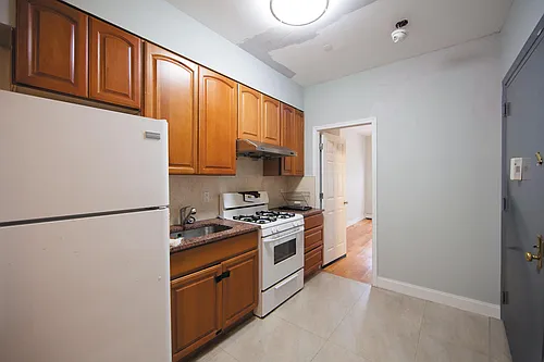 211 Himrod St Photo 1