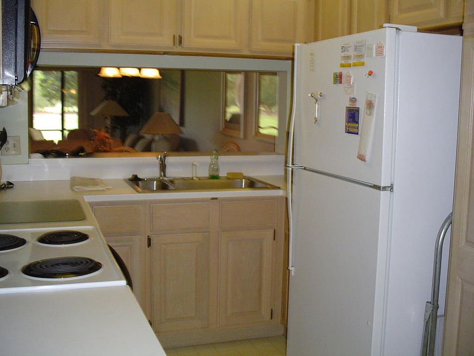 2nd image of 1081 Keystone Dr N Unit A