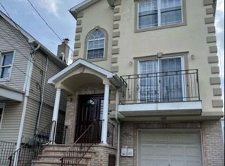 220 E Jersey St, Elizabethport, NJ 07206