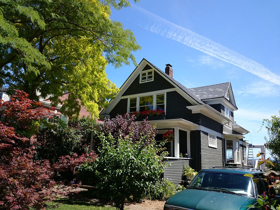 2nd image of 2812 10th Ave E
