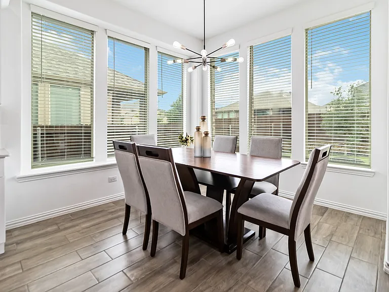 1724 Eworth Dr — Photo 12
