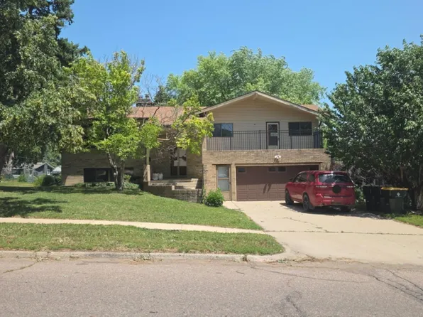 3624 Cheyenne Blvd, Sioux City, IA 51104