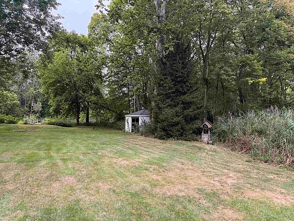 5th image of 38545 Riverside Dr