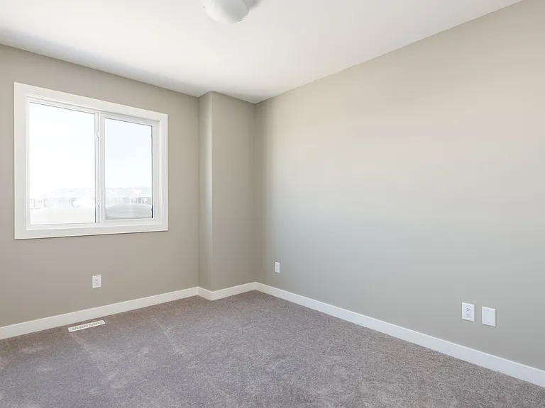 401 Athabasca Ave — Photo 40