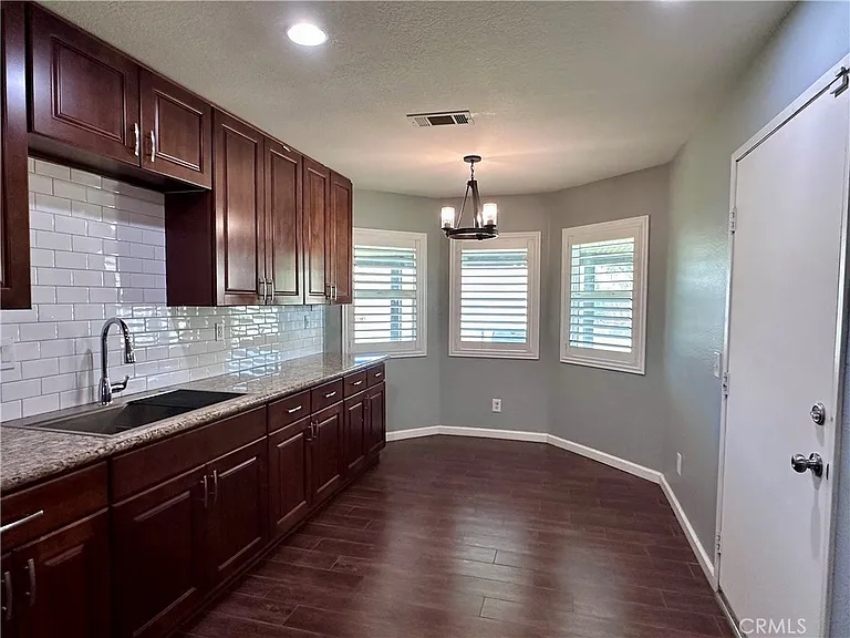 9221 Signature St — Photo 15
