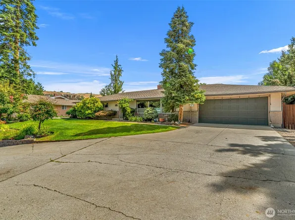 1677 Eastmont Avenue, East Wenatchee, WA 98802