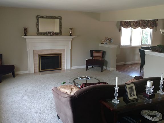 3rd image of 84 Fontana Ln
