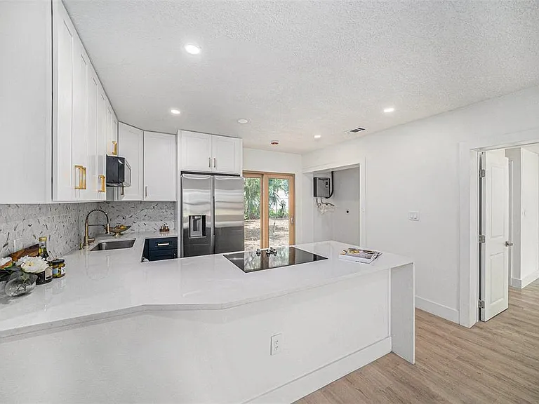 3812 W Rogers Ave — Photo 11