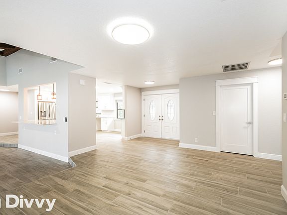 3rd image of 1023 Lamplighter Ln