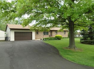 1050 Savannah Dr, Columbus, OH 43228