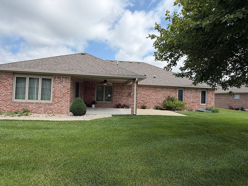 2nd image of 4989 Imperial Dr