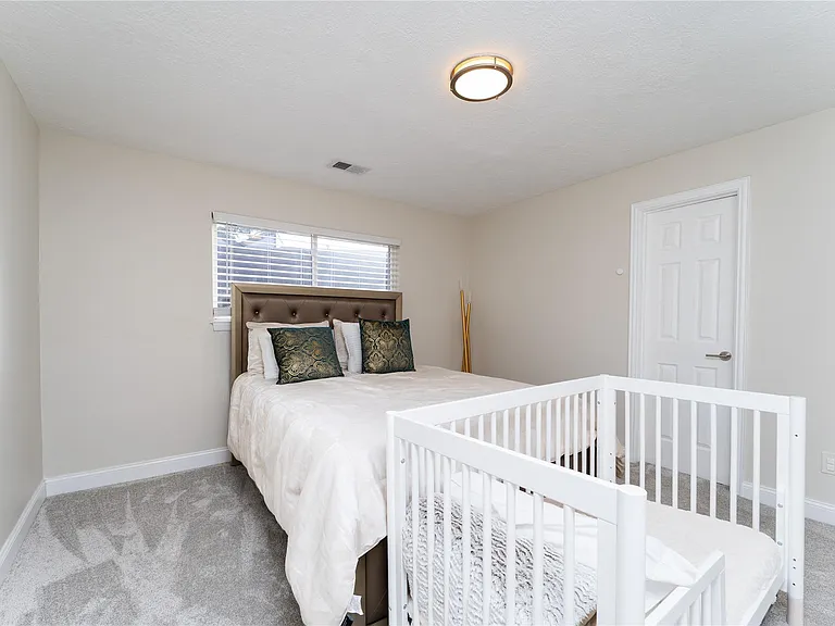 8311 Amber Cove Dr — Photo 15