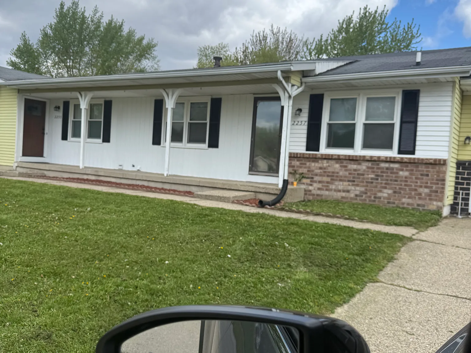 3 bed, 1800 sqft, $2,200 — Photo 1