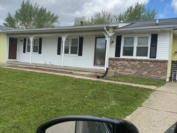 2257 Countrywood Dr SE, Grand Rapids, MI 49508