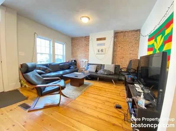 281 W 5th St, South Boston, MA 02127