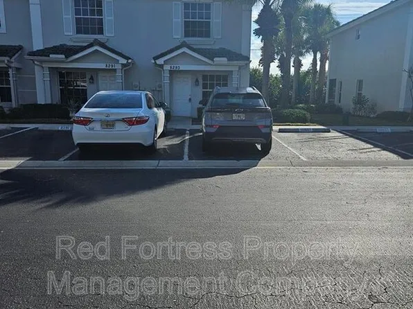 8293 Pacific Beach Dr, Fort Myers, FL 33966